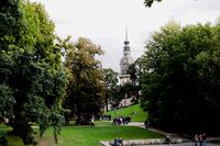 Im Park am Zwinger Blick auf die Hofkirche